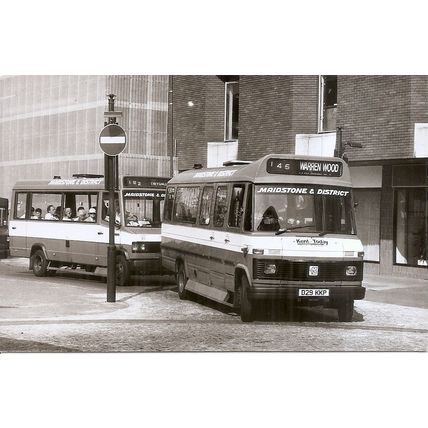 Black & White Photograph of Maidstone & District Motor Services Ltd. - D29 KKP