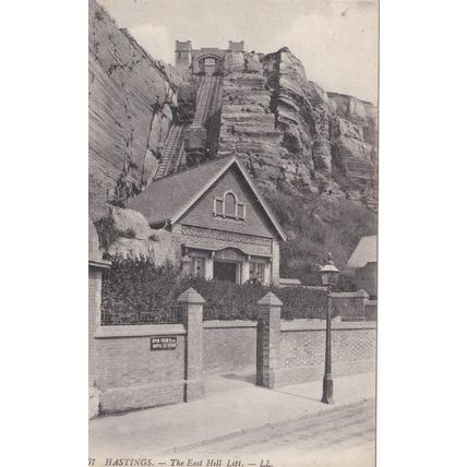 EC657 HASTINGS - THE EAST HILL LIFT . LL PUBLISHED PRINTED POSTCARD