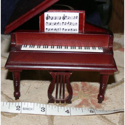 1:12th doll Dollshouse Mahogany Grand Piano