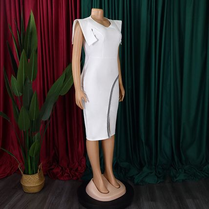 Summer new short sleeve bag hip tight temperament through slit bright edge dress