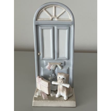 SIMSON HOME BUDDIES - DOG & PRESENTS AT DOOR FIGURINE