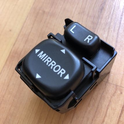 Lexus Toyota 84872-02060 Power Mirror Control Switch