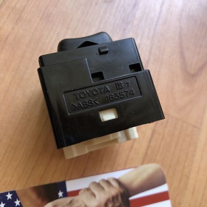 Lexus Toyota 84872-02060 Power Mirror Control Switch