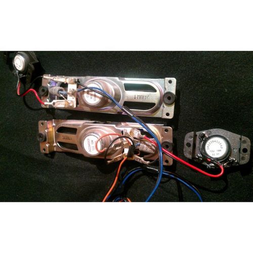 Philips 32PFL7962D/12 speaker set. 242226400639 Sanco / 242226400642