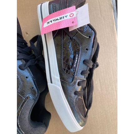 AIRWALK MUSE Women's Size 10, 90's style sneaker, skate shoe, new w/ box & tags