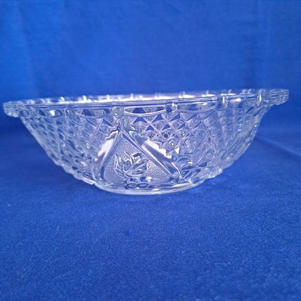 KIM Indonesia GLASS BOWL Candy Dish KIG Nut Hearts Roses Fleur De Lis 7"