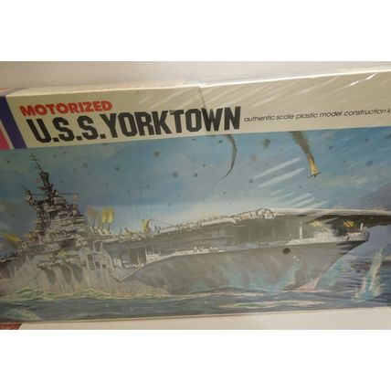 Sealed USS Yorktown 1:525 scale US Navy WWII Aircraft Carrier – Lindberg