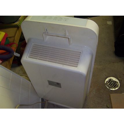 ORANIS AIR PURIFIER/ MODEL "OV200"/WHITE