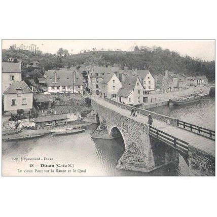 22 - DINAN - Le vieux pont sur la Rance et le quai