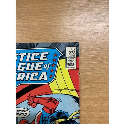 DC COMICS JUSTICE LEAGUE OF AMERICA #238 MAY 1985 (VFN+) COMIC (LL)