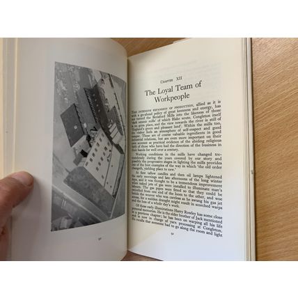 1966 BERISFORDS THE RIBBON PEOPLE STORY OF A FAMILY BUSINESS HARDBACK BOOK (P4)