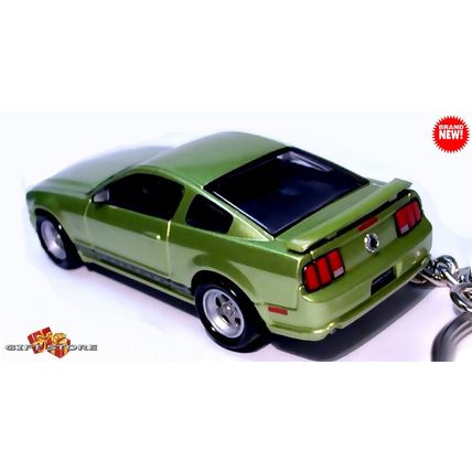 RARE KEYCHAIN LIME GREEN FORD MUSTANG
