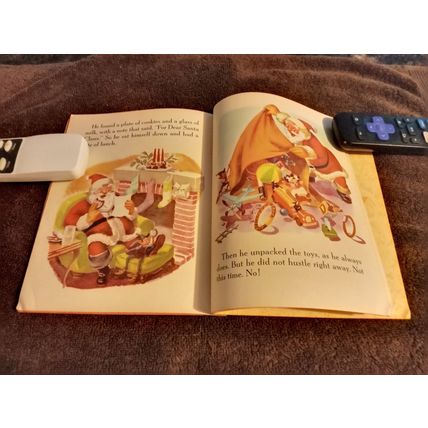 Little Golden Book Walt Disney Santas Toy Shop By Mary Reed PhD (A) Edition 1950