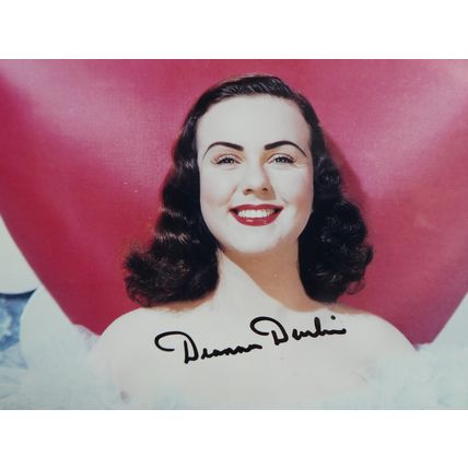DURBIN, DEANNA (1921 - 2013): original signed 8 x 10"photograph