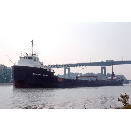 SL1017 - Canadian Cargo Ship - Canadian Hunter - photograph 6x4