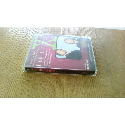 THE X-FILES: HUMBUG by Les Martin Audio Book (2 Cassettes) Harper Collins (1996)