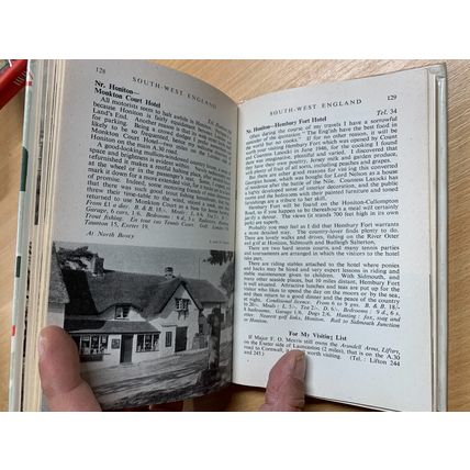 1951 "LET'S HALT AWHILE IN BRITAIN" HOTELS & INNS UK ILLUSTRATED HB BOOK (P3)
