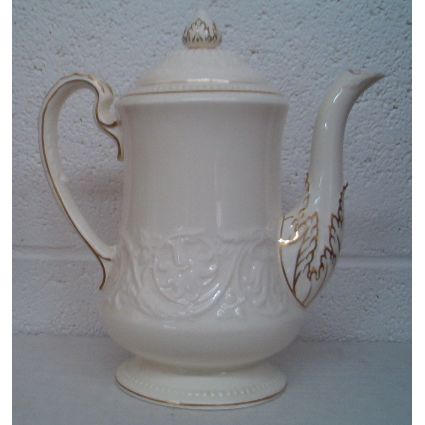 VINTAGE ' WEDGEWOOD PATRICIAN ' RAISED PATTERN GOLD VINE COFFEE POT
