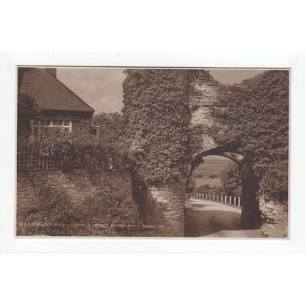 Strandgate & Ellen Terry's Cottage Winchelsea East Sussex Postcard Judges 167