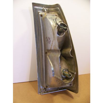 1977 DODGE ROYAL MONACO STATION WAGON LH TAILLIGHT LENS & HOUSING OEM 76 75