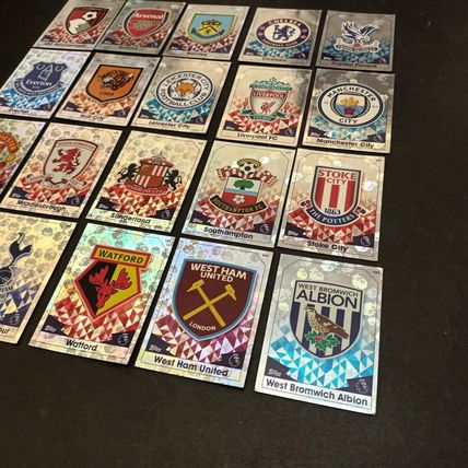 MATCH ATTAX 2016/17 Premier League - Full Set Of Twenty Foil Club Badges