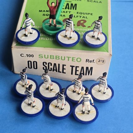 Subbuteo HW TEAM QPR COMPLETE SET Number 215 QUEENS PARK RANGERS QPR
