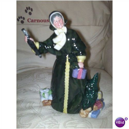 Royal Doulton Christmas Parcels HN 2851 HN285 Figurine Figure Lady