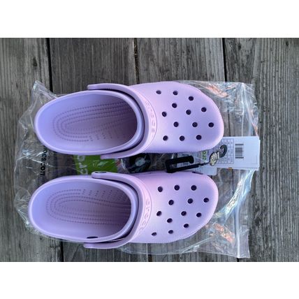 Crocs unisex classic clogs new womans 10 mens 8 roomy fit, 3 pairs