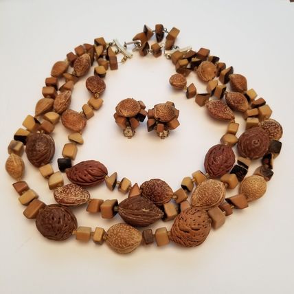Vintage Almond Nut Necklace Set
