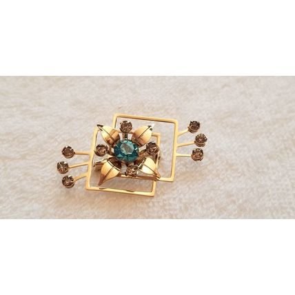 Vintage Gold Tone Square Flower Brooch