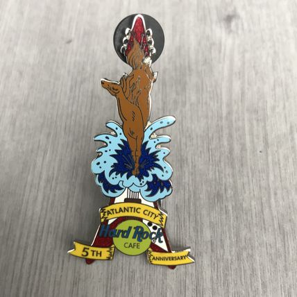 Hard Rock Cafe ATLANTIC CITY 5th Anniversary Horse V neck guitar LE PIN MINT HRC