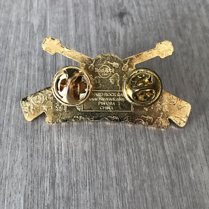 Hard Rock Cafe AUSTIN TEXAS GRAND OPENING CROSSED RIFLES GUNS GO PIN MINT HRC