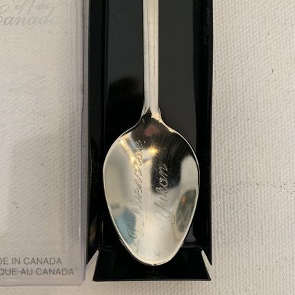 Souvenir Spoon Whitehorse Yukon Canada Gold Plated Moose Maple Leaf Etched Bowl