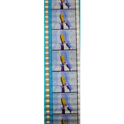 Simpsons Movie. Pk GEB - c072T . 1 STRIP OF 5 - 35MM FILM CELLS