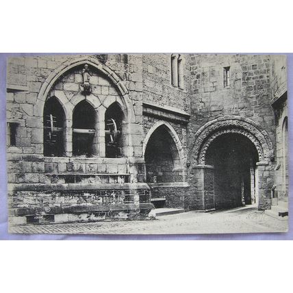 vintage postcard Norman Doorway, Alnwick Castle