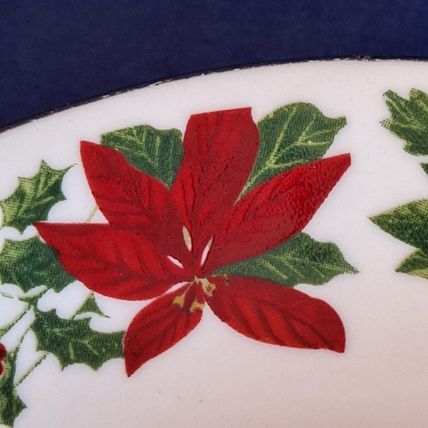 Lot 4 Gibson Housewares POINSETTIA HOLIDAY SAUCERS Christmas Plates Dessert 6"
