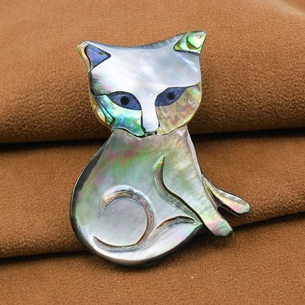 Cute & Quirky Handmade Natural Shell Kitty Brooch/ Pin
