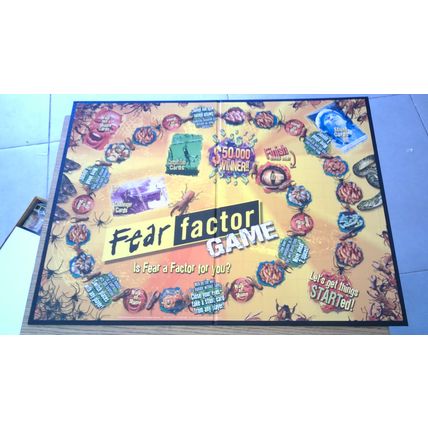 FEAR FACTOR GAME (Master Pieces) American Board Game (2005)