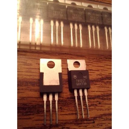 Lots of 50: Motorola MC7812CT