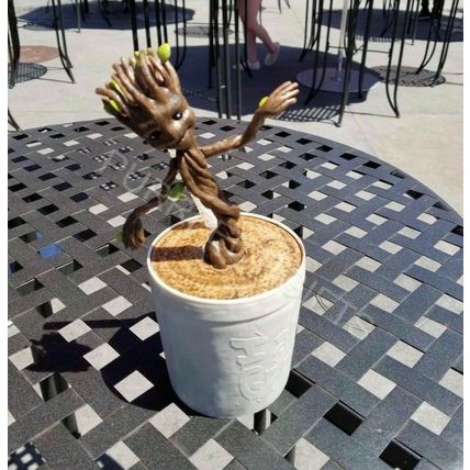 DISNEYLAND GROOT SIPPER MUG CUP W/ LID~NEW~LIMITED GUARDIAN OF THE GALAXY CUP