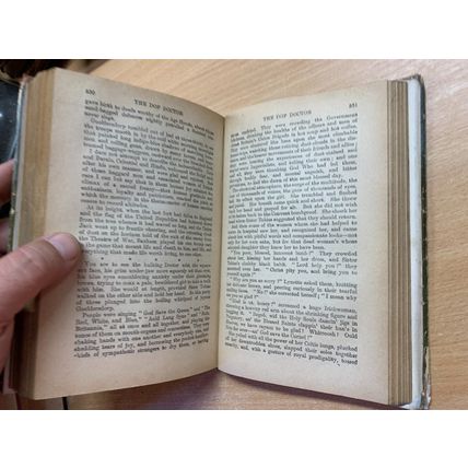 1918 RICHARD DEHAN "THE DOP DOCTOR" FICTION HEINEMANN HARDBACK BOOK (P4)