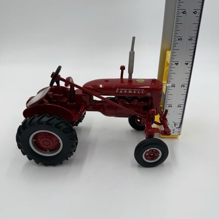Ertl Diecast Farmall B Red Agricultural Tractor Model Toys Vehicles 1:16 Scale