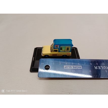 CORGI LYONS MAID ICE-CREAM VAN ( PRE-OWNED)