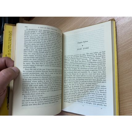1961 TYRONE GUTHRIE "A LIFE IN THE THEATRE" ILLUSTRATED HARDBACK BOOK (P3)