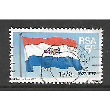 SOUTH AFRICA 1977 5c NATIONAL FLAG SG 438 FINE USED