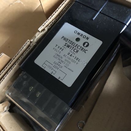 OMRON OA-10L-30 & OA-10D-30 PHOTOELECTRIC 110/220VAC,0A-10L-30,0A-10D-30,BB