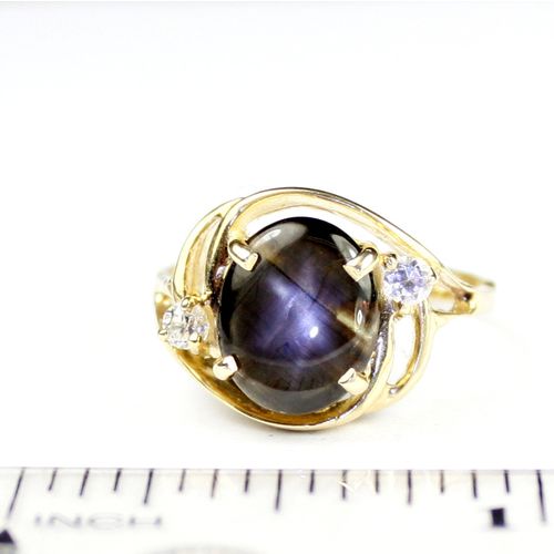 Black Star Sapphire, 3.2 cts, 10KY Gold Ring, R021