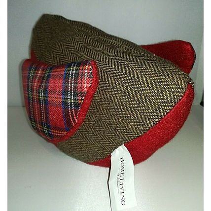DOORSTOP, ROBIN RED BREAST TARTAN DOORSTOP, Finest Quality, Heavily Weighted.