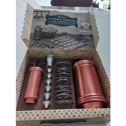 Cooky Press And Cake Decorator 19 Piece Aluminum Set - Sears - Vintage