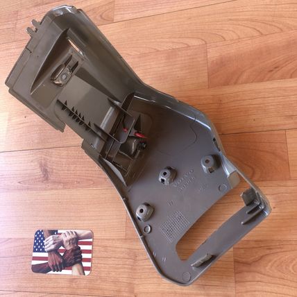 Volvo Right Rear Second Row Seat Belt Plastic Cover V70 XC70 Oak Bezel 39857750